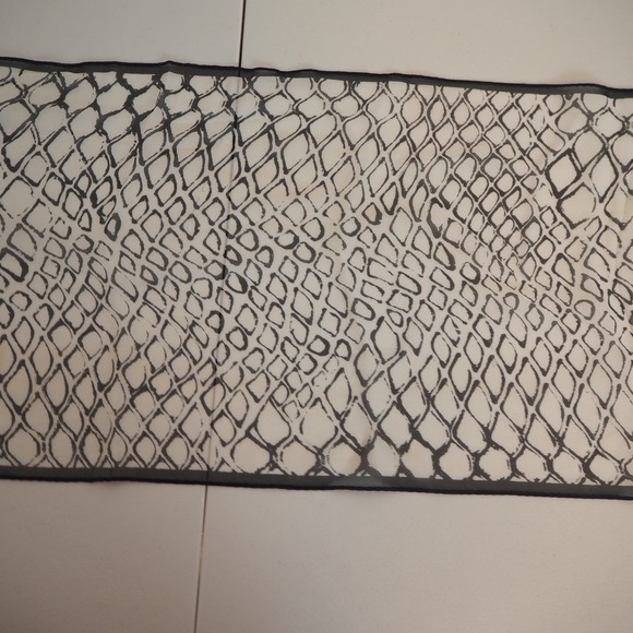 Anne Klein 100% Silk Scarf Oblong Black & White Geometric Animal Print 11" x 53" - Picture 5 of 10